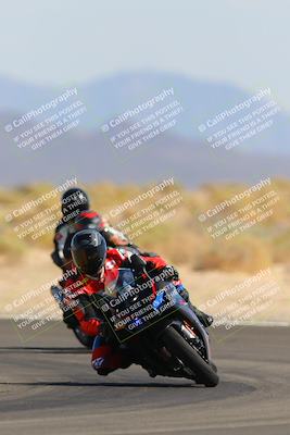 media/Oct-08-2022-SoCal Trackdays (Sat) [[1fc3beec89]]/Turn 16 (125pm)/